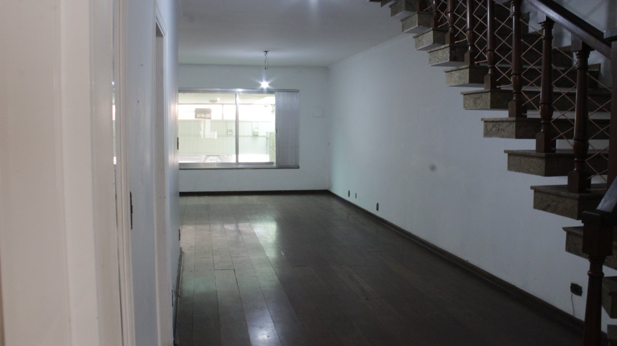 SOBRADO AMPLO NO BOSQUE DA SAÚDE – 270m² DE PURO ESPAÇO!