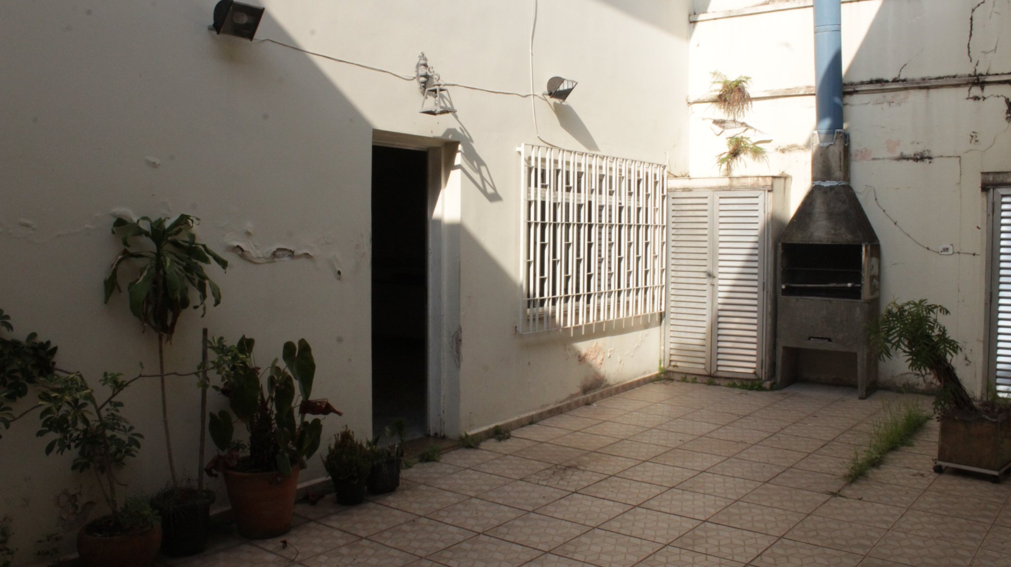 SOBRADO AMPLO NO BOSQUE DA SAÚDE – 270m² DE PURO ESPAÇO!
