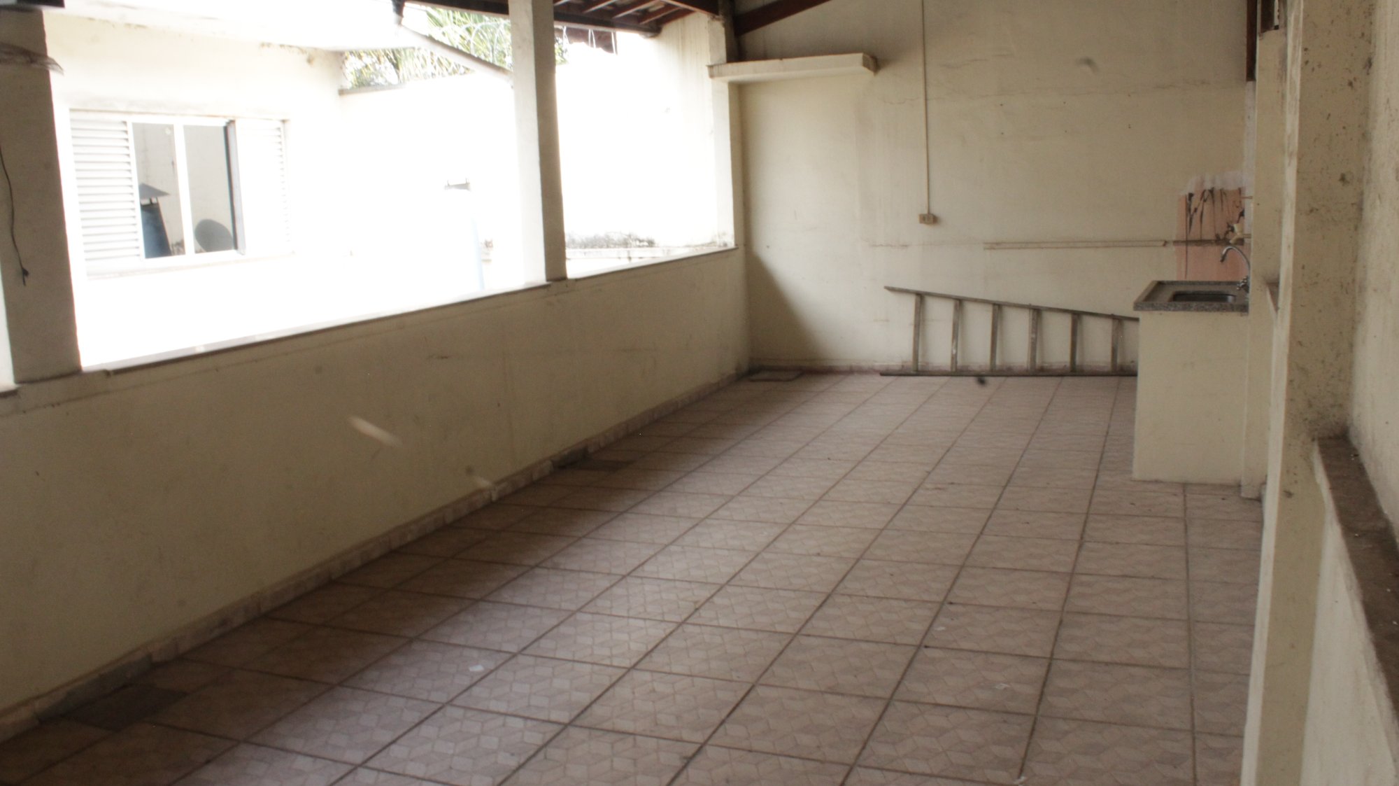 SOBRADO AMPLO NO BOSQUE DA SAÚDE – 270m² DE PURO ESPAÇO!