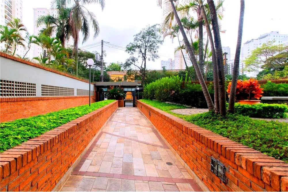 JMLG 51 Apto 601081013-19 - REMAX Lepex Exclusividades JMLG 51 Apto 601081013-19 - REMAX Lepex Exclusividades