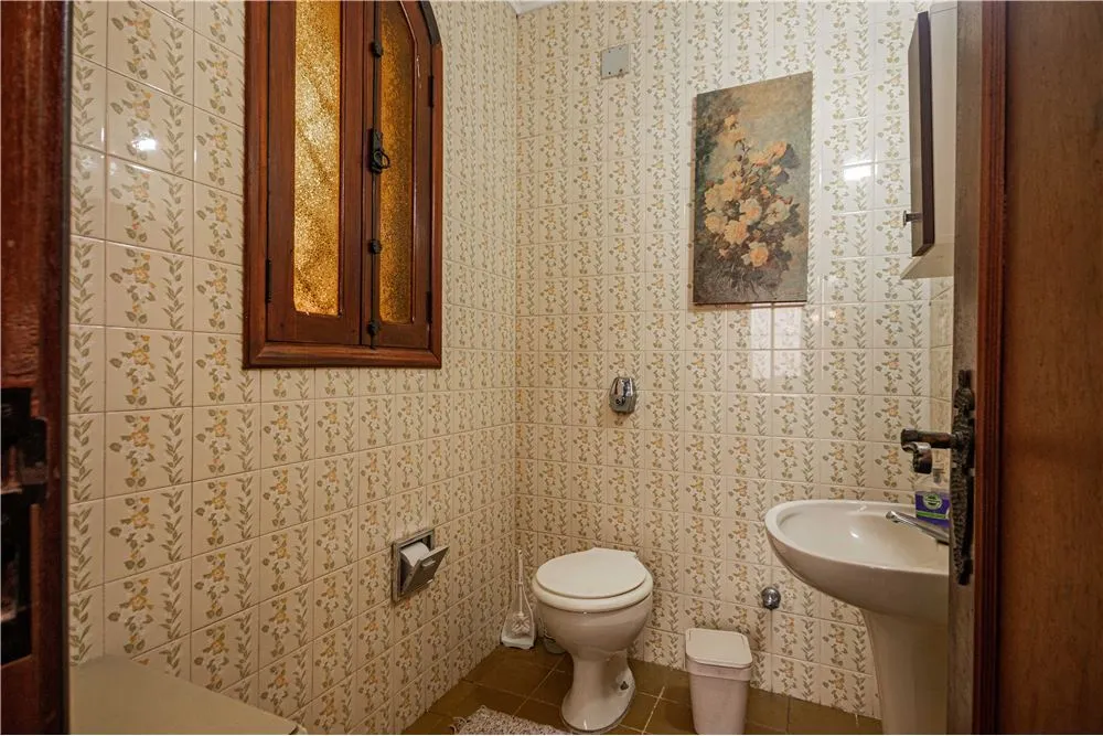 PIC 129 Casa 612481035-49 - REMAX Andar de Cima Exclusividades PIC 129 Casa 612481035-49 - REMAX Andar de Cima Exclusividades