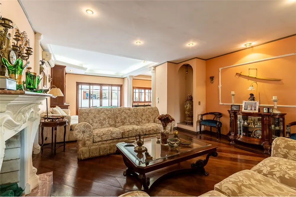 RPST 231 Casa 601971018-1076 - REMAX Empire Exclusividades RPST 231 Casa 601971018-1076 - REMAX Empire Exclusividades