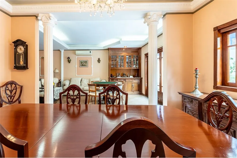 RPST 231 Casa 601971018-1076 - REMAX Empire Exclusividades RPST 231 Casa 601971018-1076 - REMAX Empire Exclusividades