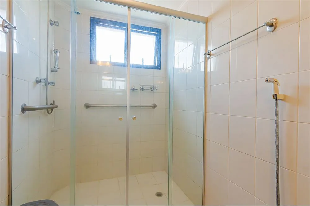 PDER 41 Apto 601081044-21 - REMAX Lepex Exclusividades PDER 41 Apto 601081044-21 - REMAX Lepex Exclusividades