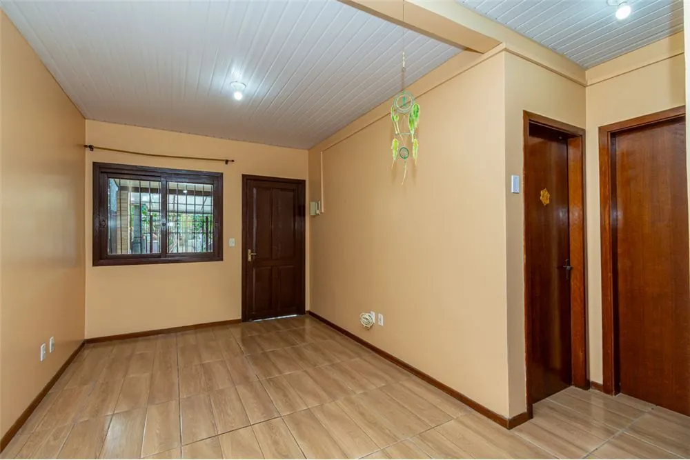 SJM 61 Casa 610241001-84 - REMAX 520 Exclusividades SJM 61 Casa 610241001-84 - REMAX 520 Exclusividades