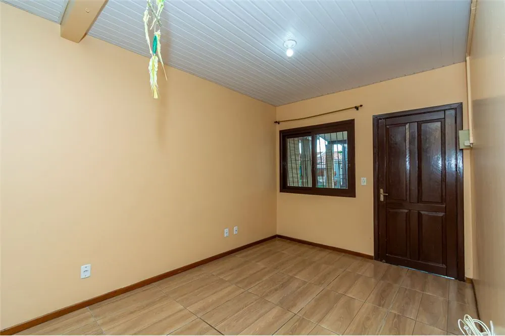 SJM 61 Casa 610241001-84 - REMAX 520 Exclusividades SJM 61 Casa 610241001-84 - REMAX 520 Exclusividades
