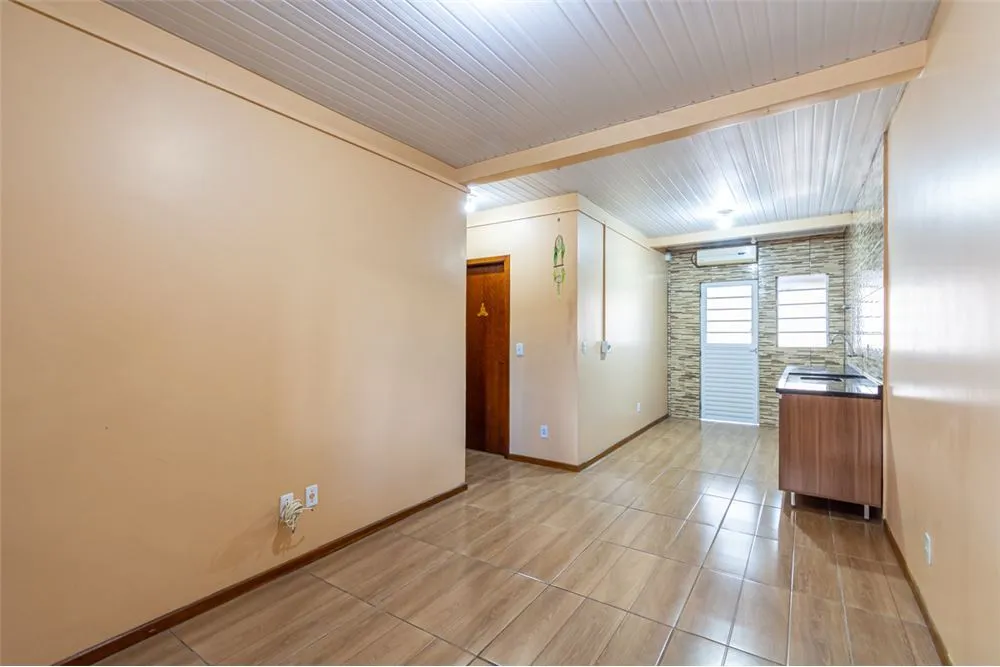 SJM 61 Casa 610241001-84 - REMAX 520 Exclusividades SJM 61 Casa 610241001-84 - REMAX 520 Exclusividades