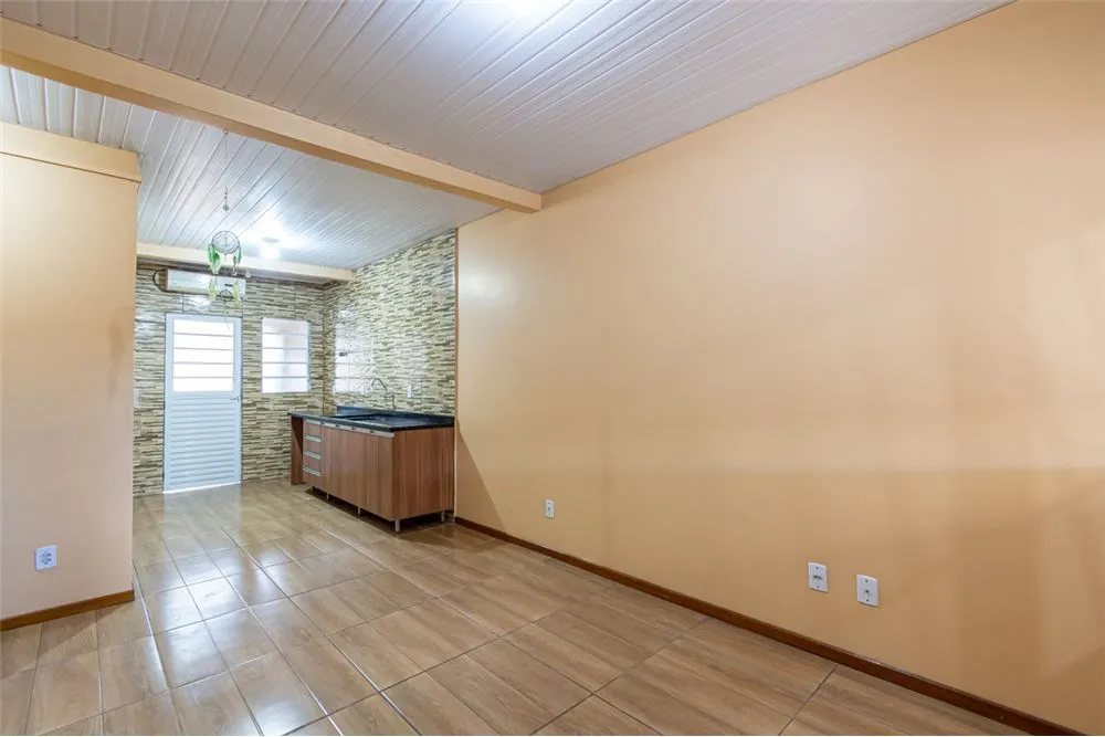 SJM 61 Casa 610241001-84 - REMAX 520 Exclusividades SJM 61 Casa 610241001-84 - REMAX 520 Exclusividades
