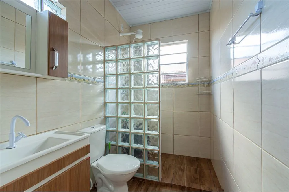 SJM 61 Casa 610241001-84 - REMAX 520 Exclusividades SJM 61 Casa 610241001-84 - REMAX 520 Exclusividades