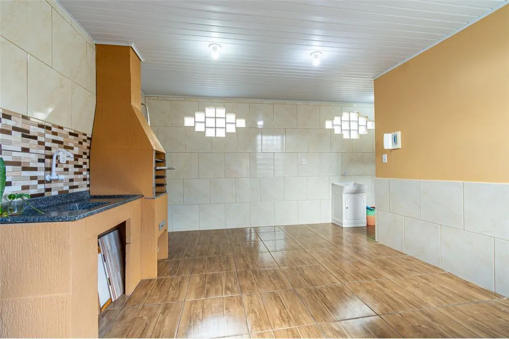 SJM 61 Casa 610241001-84 - REMAX 520 Exclusividades SJM 61 Casa 610241001-84 - REMAX 520 Exclusividades