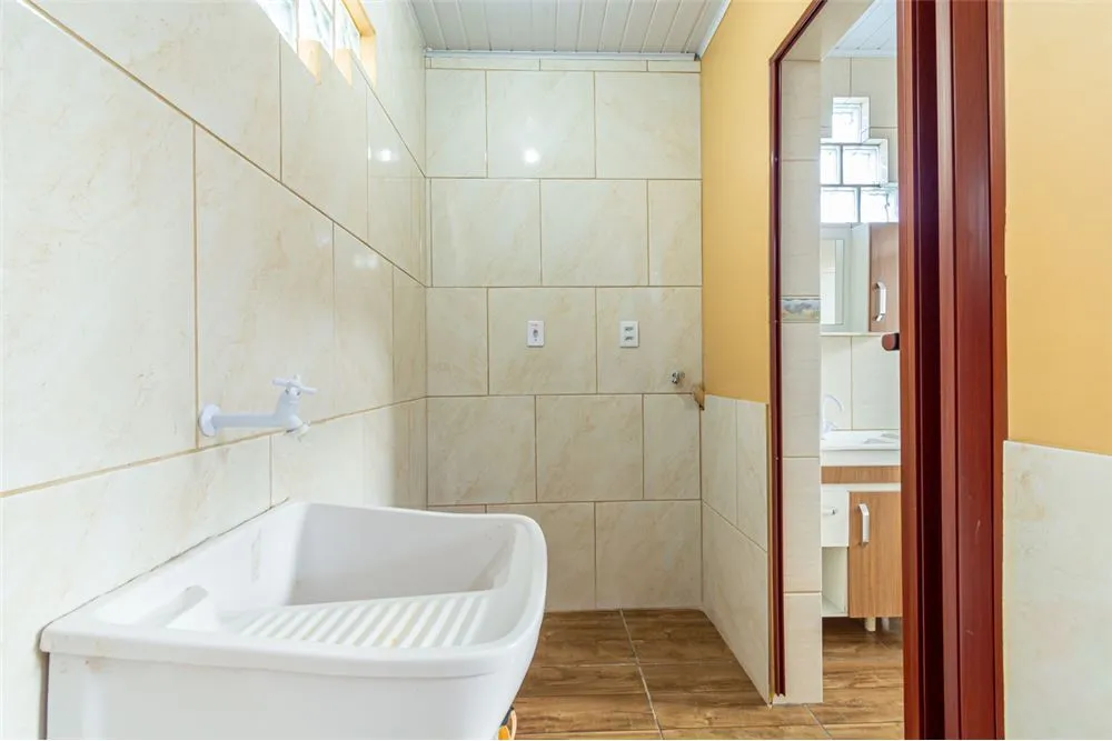 SJM 61 Casa 610241001-84 - REMAX 520 Exclusividades SJM 61 Casa 610241001-84 - REMAX 520 Exclusividades