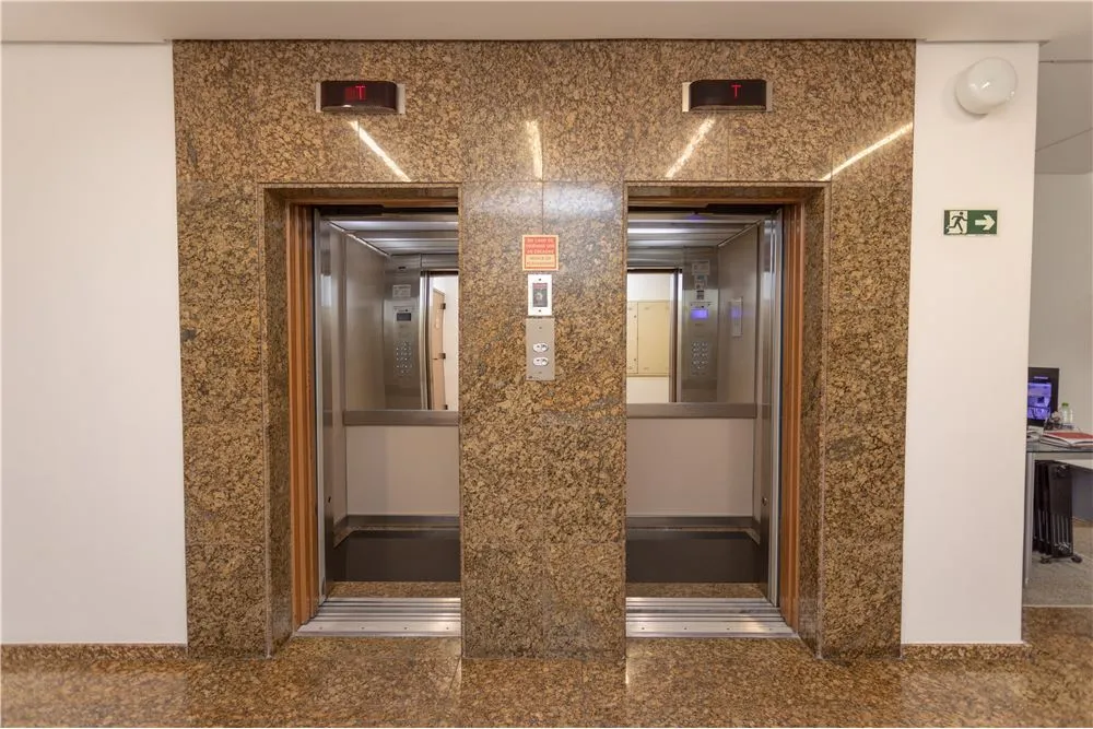FCC 1636 Sala 612521010-66 - REMAX Place Exclusividades FCC 1636 Sala 612521010-66 - REMAX Place Exclusividades