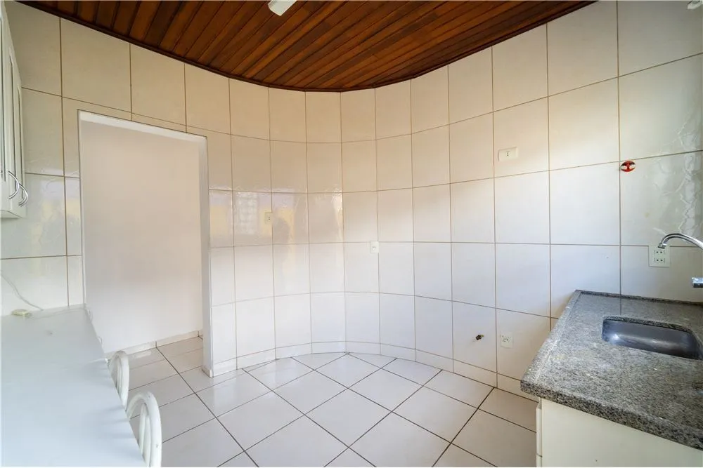 PSLFA 292 Casa 690591001-16 - REMAX Máxima Exclusividades PSLFA 292 Casa 690591001-16 - REMAX Máxima Exclusividades