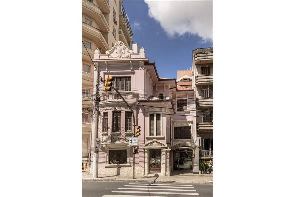 II 811 Apto 612481066-201 - REMAX Andar de Cima Exclusividades