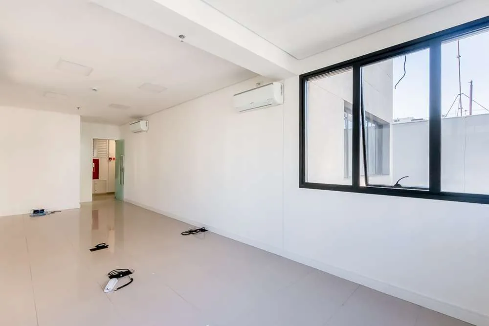 HCB 652 Sala 601081011-28 - REMAX Lepex Exclusividades HCB 652 Sala 601081011-28 - REMAX Lepex Exclusividades