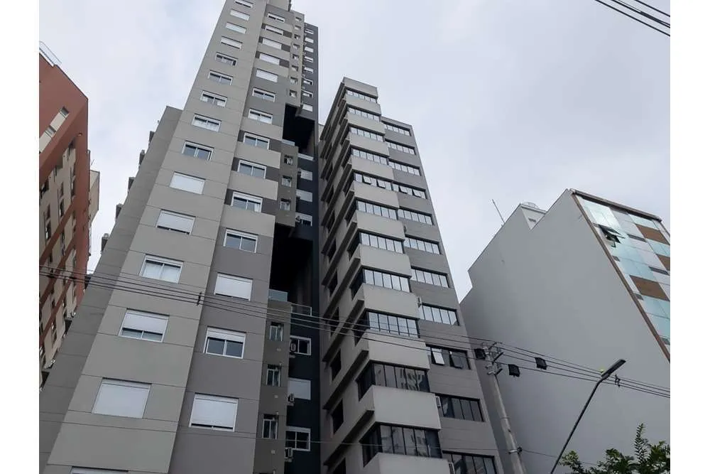 HCB 652 Sala 601081011-28 - REMAX Lepex Exclusividades HCB 652 Sala 601081011-28 - REMAX Lepex Exclusividades