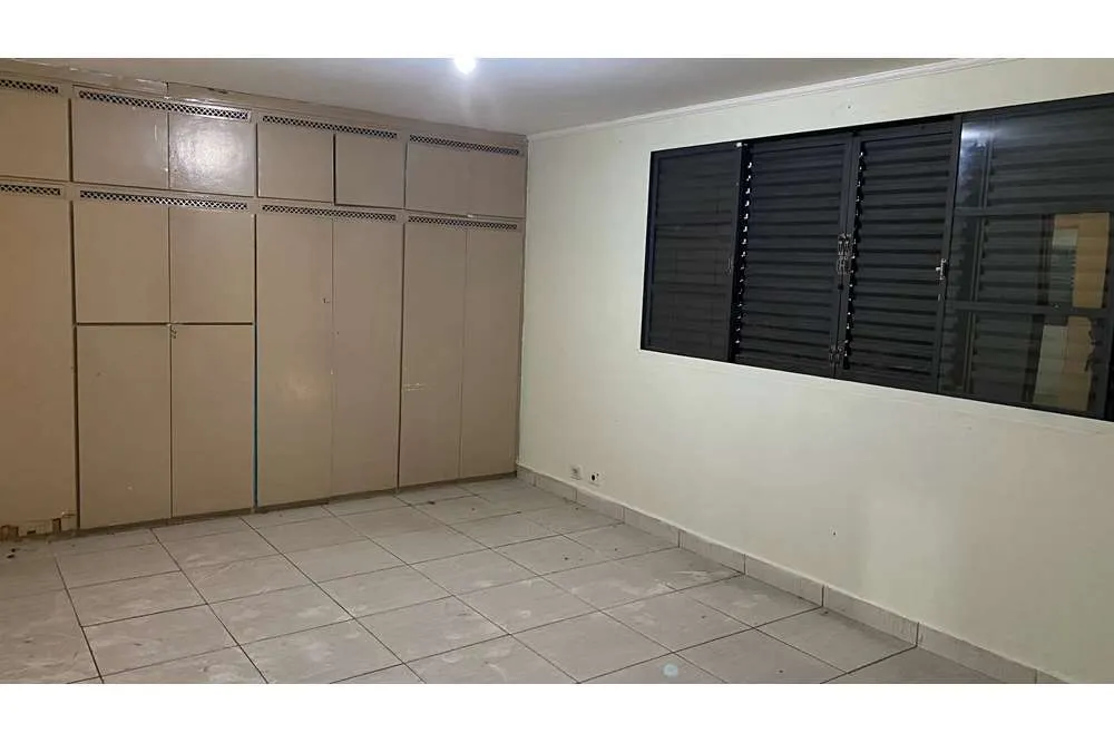 VRHM 35 Casa 602051002-2 - REMAX B Loyalty Exclusividades VRHM 35 Casa 602051002-2 - REMAX B Loyalty Exclusividades