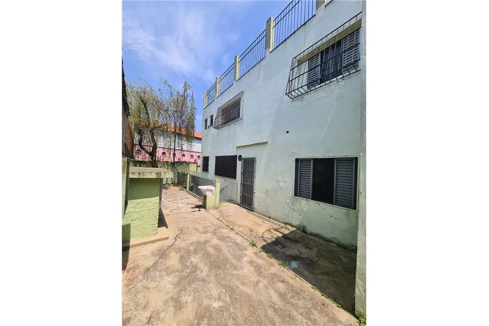 VRHM 35 Casa 602051002-2 - REMAX B Loyalty Exclusividades VRHM 35 Casa 602051002-2 - REMAX B Loyalty Exclusividades