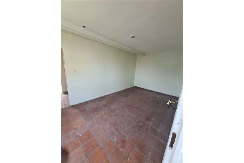 VRHM 35 Casa 602051002-2 - REMAX B Loyalty Exclusividades VRHM 35 Casa 602051002-2 - REMAX B Loyalty Exclusividades