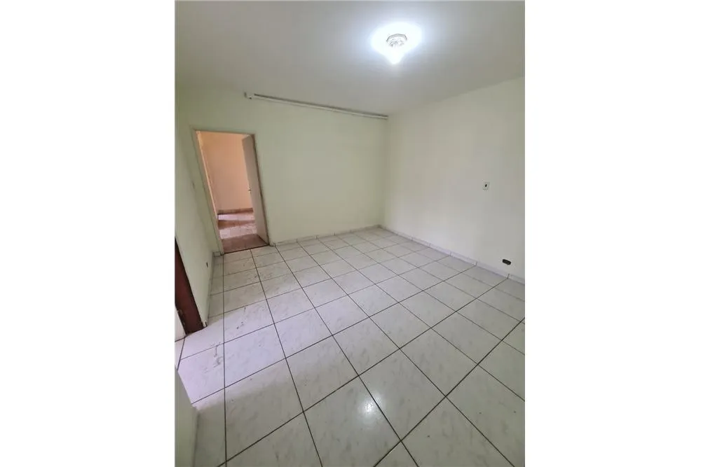 VRHM 35 Casa 602051002-2 - REMAX B Loyalty Exclusividades VRHM 35 Casa 602051002-2 - REMAX B Loyalty Exclusividades