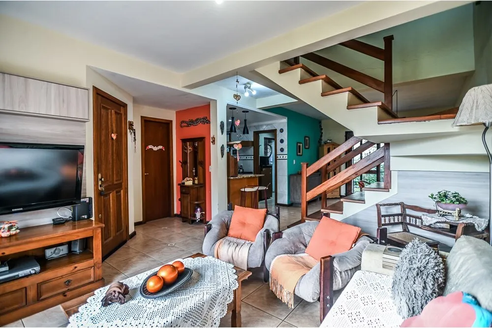 SPPDS 172 Casa 612481037-67 - REMAX Andar de Cima Exclusividades SPPDS 172 Casa 612481037-67 - REMAX Andar de Cima Exclusividades