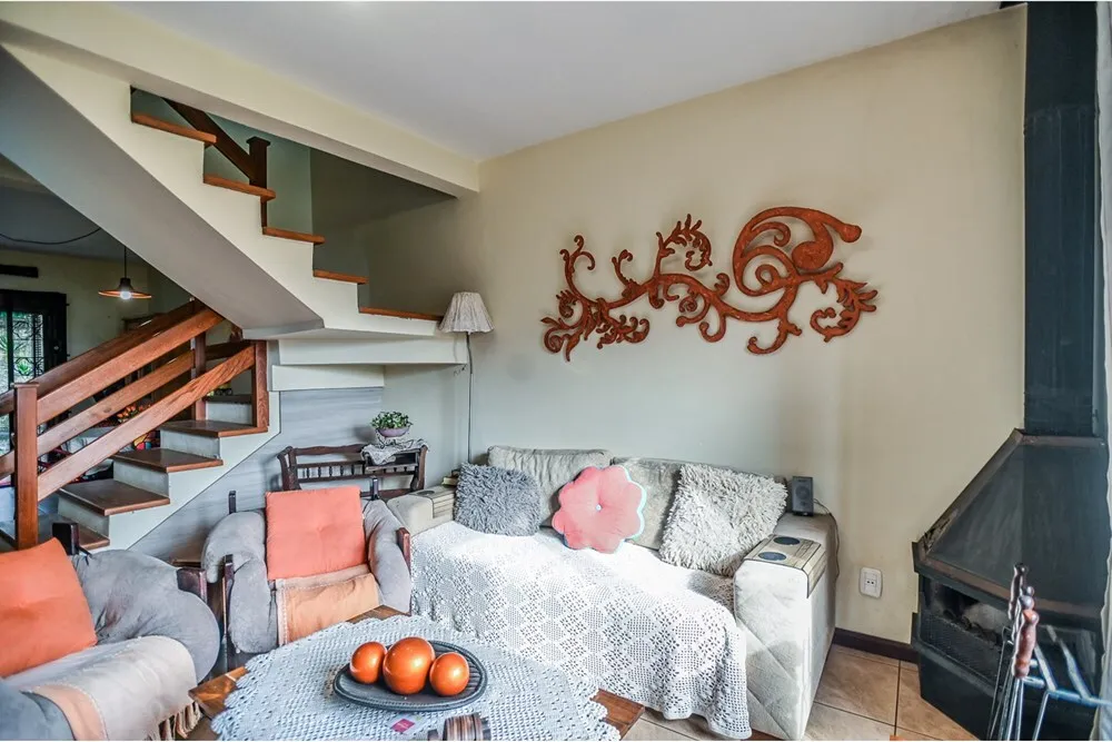 SPPDS 172 Casa 612481037-67 - REMAX Andar de Cima Exclusividades SPPDS 172 Casa 612481037-67 - REMAX Andar de Cima Exclusividades
