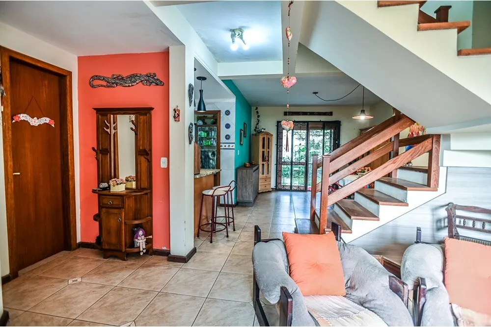 SPPDS 172 Casa 612481037-67 - REMAX Andar de Cima Exclusividades SPPDS 172 Casa 612481037-67 - REMAX Andar de Cima Exclusividades
