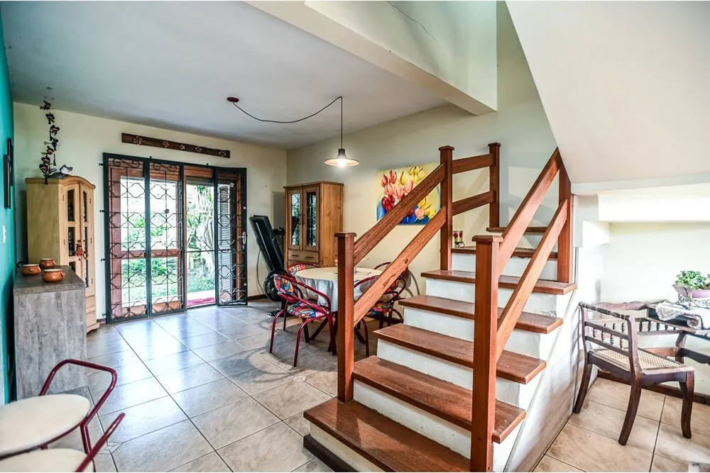 SPPDS 172 Casa 612481037-67 - REMAX Andar de Cima Exclusividades SPPDS 172 Casa 612481037-67 - REMAX Andar de Cima Exclusividades