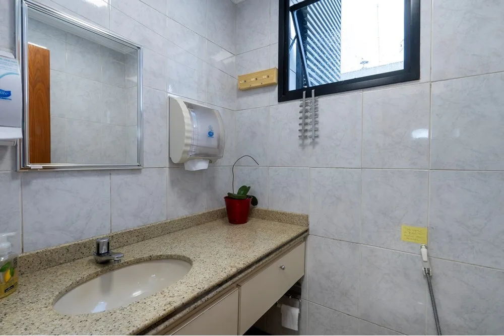 IBT 100 Sala 601241007-32 - REMAX Ville Exclusividades