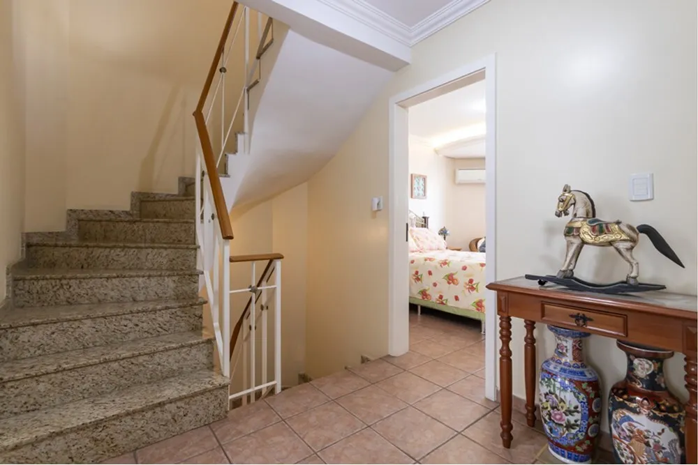 BV1DJ 225 Casa 612481082-25 - REMAX Andar de Cima Exclusividades BV1DJ 225 Casa 612481082-25 - REMAX Andar de Cima Exclusividades