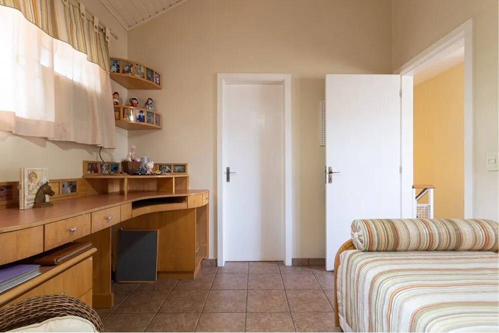 BV1DJ 225 Casa 612481082-25 - REMAX Andar de Cima Exclusividades BV1DJ 225 Casa 612481082-25 - REMAX Andar de Cima Exclusividades