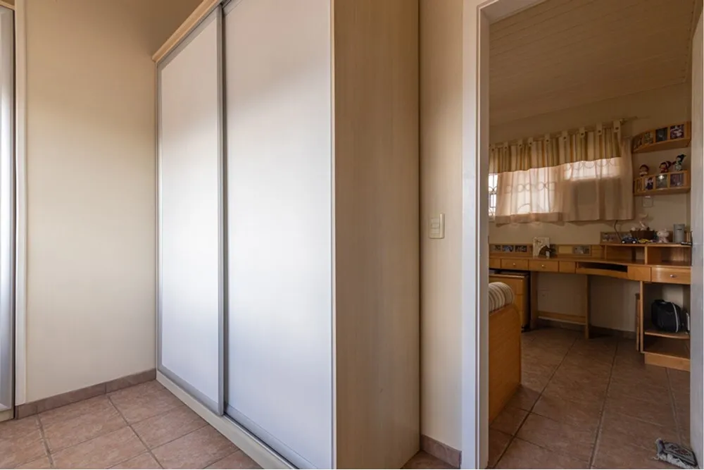 BV1DJ 225 Casa 612481082-25 - REMAX Andar de Cima Exclusividades BV1DJ 225 Casa 612481082-25 - REMAX Andar de Cima Exclusividades