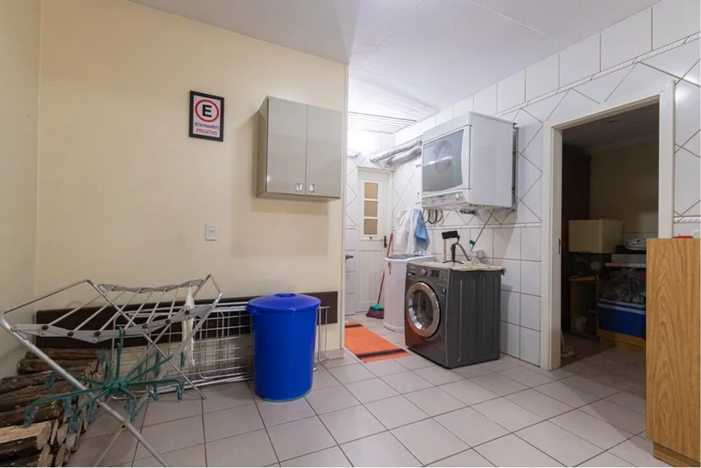 BV1DJ 225 Casa 612481082-25 - REMAX Andar de Cima Exclusividades BV1DJ 225 Casa 612481082-25 - REMAX Andar de Cima Exclusividades