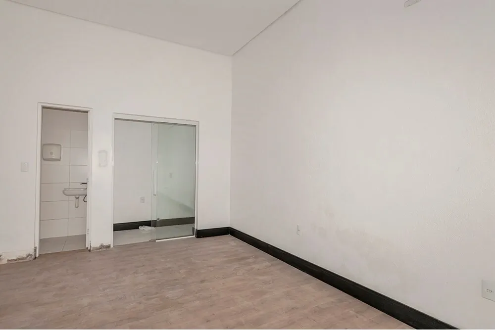 BFDBC 697 Loja 612481066-235 - REMAX Andar de Cima Exclusividades
