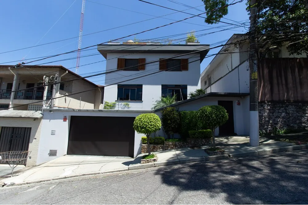 BP 1084 Casa 601971016-419 - REMAX Empire Exclusividades BP 1084 Casa 601971016-419 - REMAX Empire Exclusividades