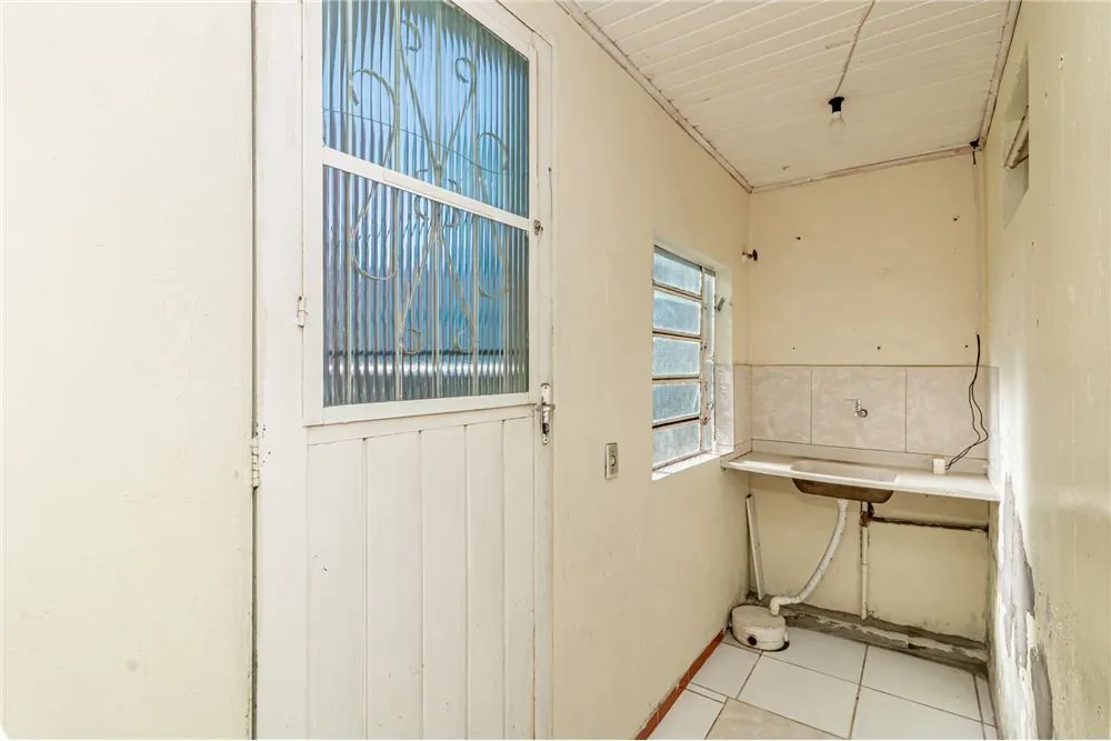 CRVDM 76 Prédio 612481068-158 - REMAX Andar de Cima Exclusividades