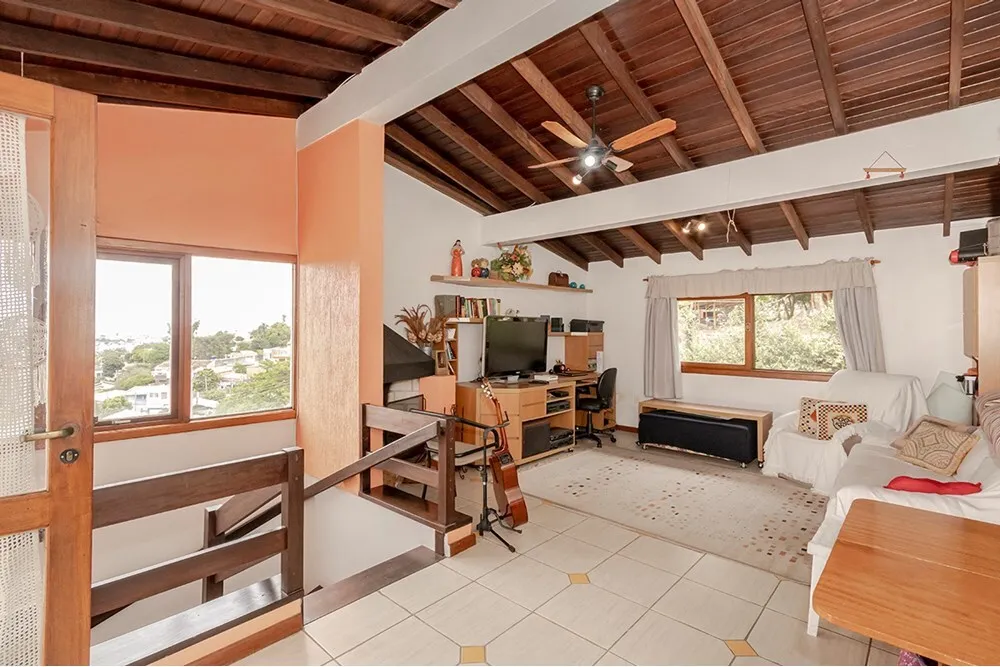 NE 100 Casa 612481061-8 - REMAX Andar de Cima Exclusividades