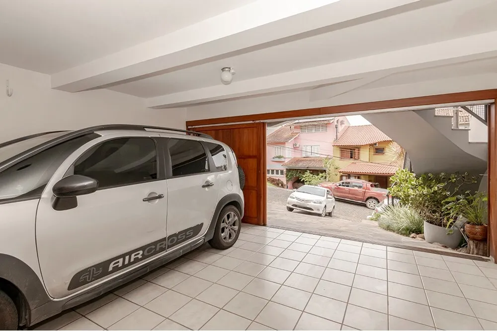 NE 100 Casa 612481061-8 - REMAX Andar de Cima Exclusividades