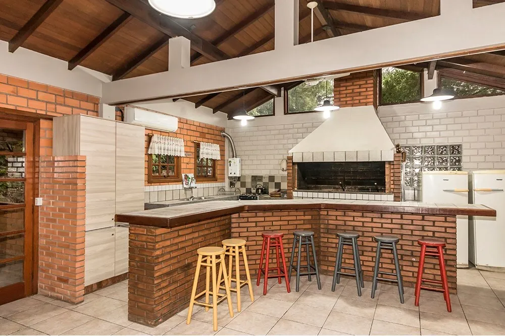 NE 100 Casa 612481061-8 - REMAX Andar de Cima Exclusividades