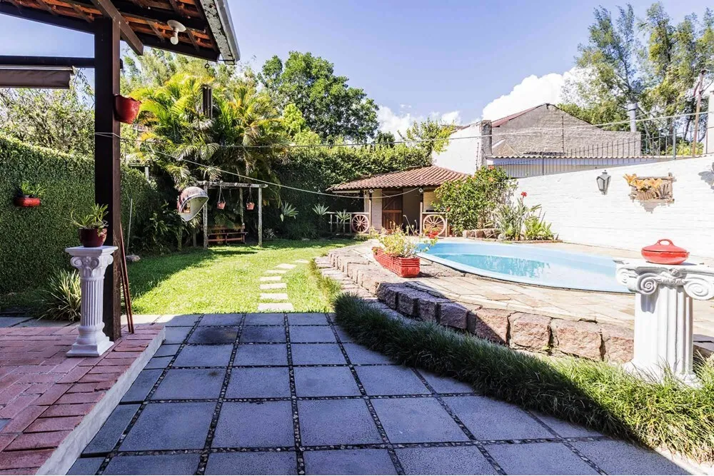 GG 140 Casa 612481009-25 - REMAX Andar de Cima Exclusividades GG 140 Casa 612481009-25 - REMAX Andar de Cima Exclusividades