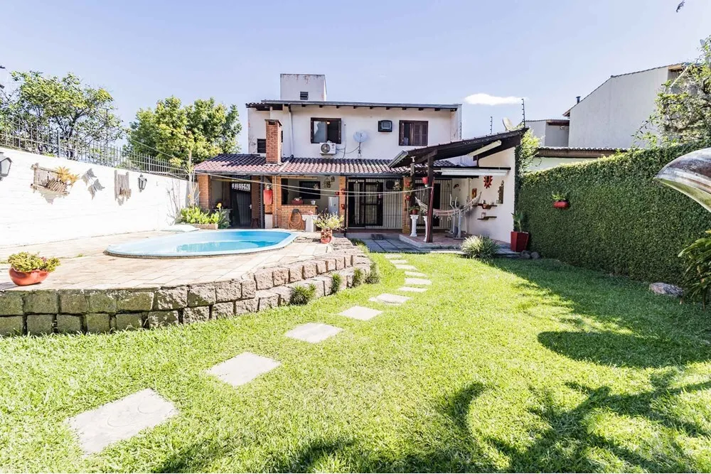GG 140 Casa 612481009-25 - REMAX Andar de Cima Exclusividades GG 140 Casa 612481009-25 - REMAX Andar de Cima Exclusividades