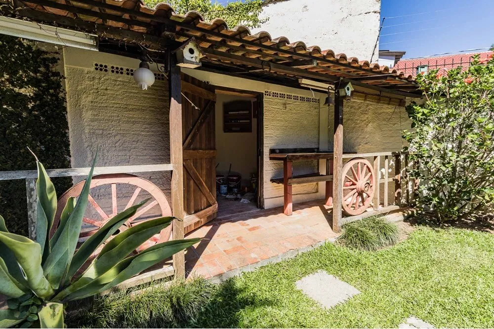 GG 140 Casa 612481009-25 - REMAX Andar de Cima Exclusividades GG 140 Casa 612481009-25 - REMAX Andar de Cima Exclusividades