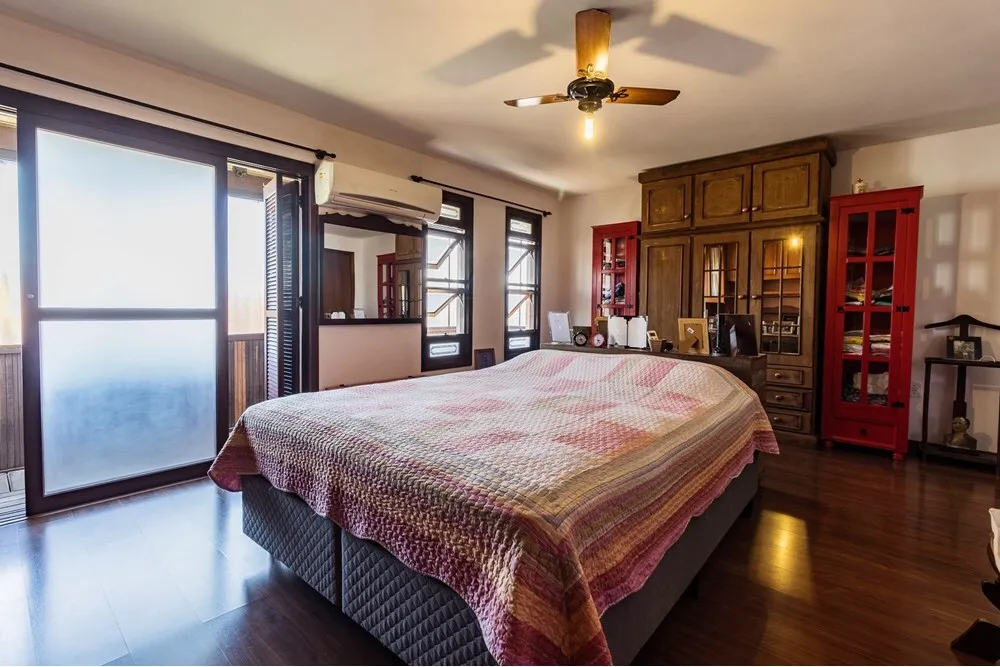 GG 140 Casa 612481009-25 - REMAX Andar de Cima Exclusividades GG 140 Casa 612481009-25 - REMAX Andar de Cima Exclusividades