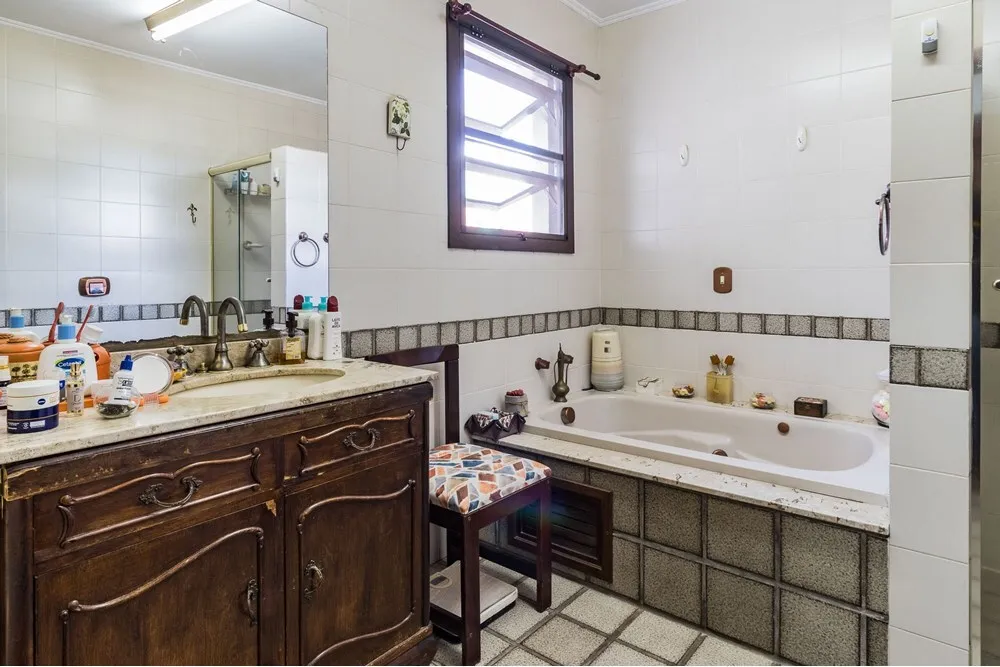 GG 140 Casa 612481009-25 - REMAX Andar de Cima Exclusividades GG 140 Casa 612481009-25 - REMAX Andar de Cima Exclusividades