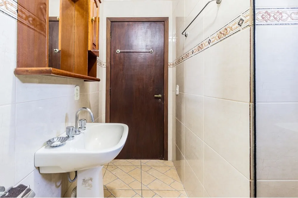 GG 140 Casa 612481009-25 - REMAX Andar de Cima Exclusividades GG 140 Casa 612481009-25 - REMAX Andar de Cima Exclusividades