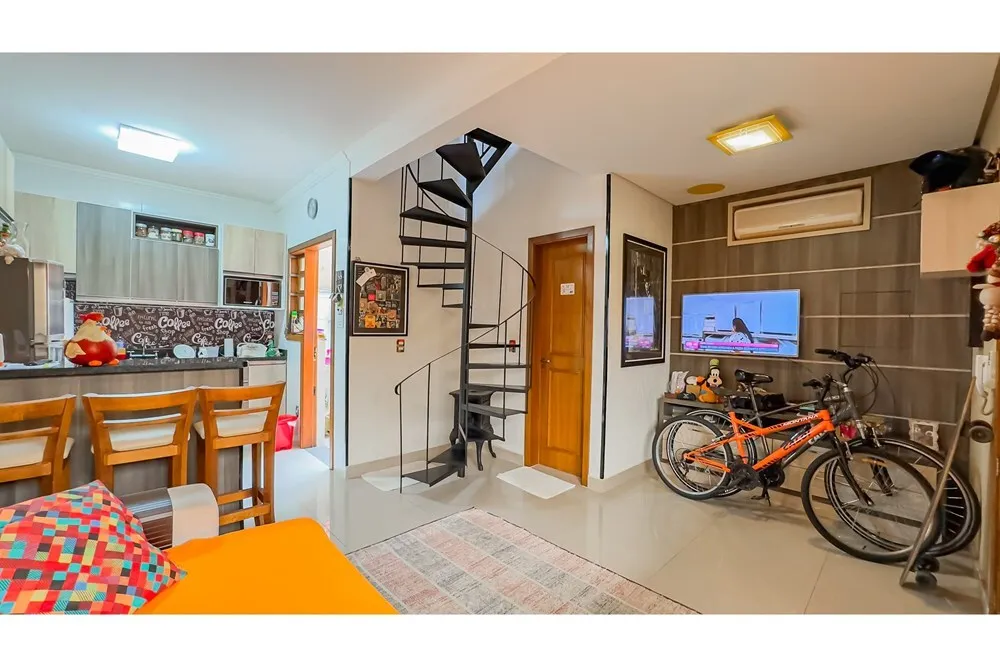 PO 83 Casa 610291022-33 - REMAX Capital Park Exclusividades