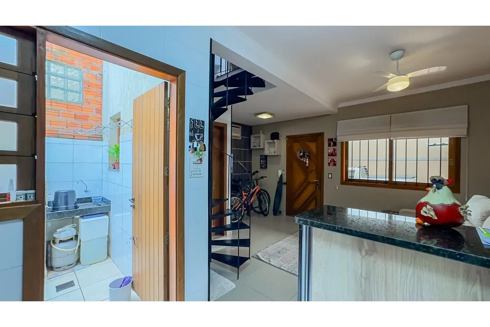 PO 83 Casa 610291022-33 - REMAX Capital Park Exclusividades