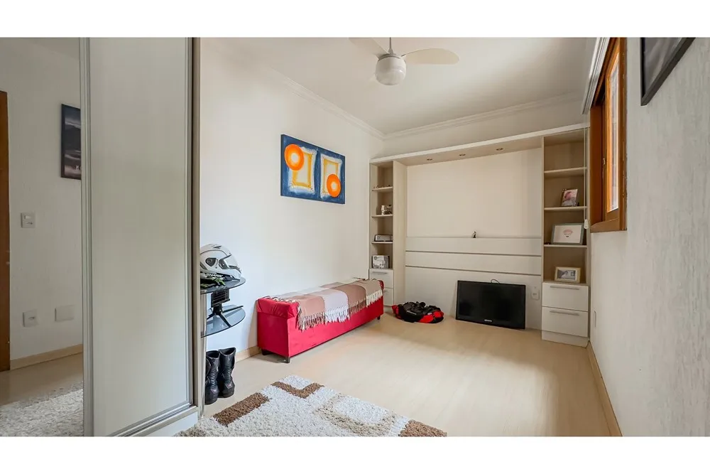 PO 83 Casa 610291022-33 - REMAX Capital Park Exclusividades