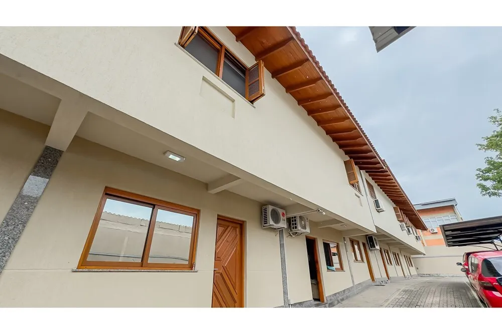 PO 83 Casa 610291022-33 - REMAX Capital Park Exclusividades