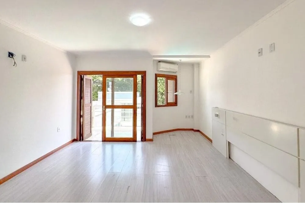 AT 937 612541001-102 - REMAX Street Exclusividades AT 937 612541001-102 - REMAX Street Exclusividades